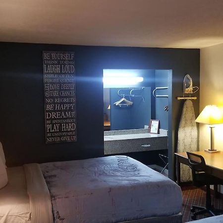 Osu King Bed Hotel Room 109 Wi-Fi Booking 스틸워트 외부 사진